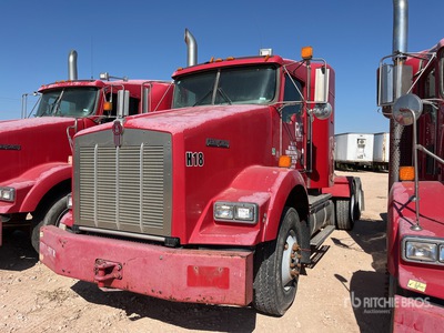 2011 Kenworth T800 6x4 تراكتور شاحنة كابينة النوم (ثنائية المحور)