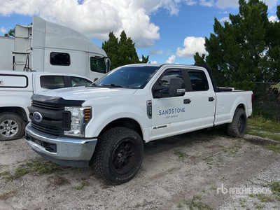 2019 Ford F-250 XL 4x2 Crew Cab Pickup (Inoperable)