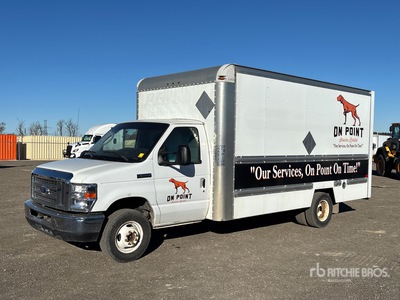 2017 Ford E450 4x2 Furgonetka