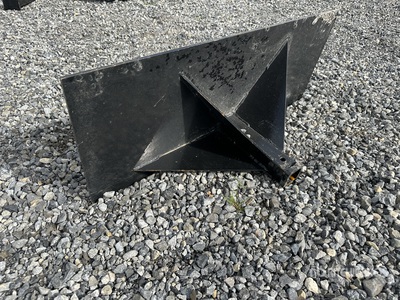 2025 GIYI GY-HMP40C Skid Steer Hitch Receiver (Unused)