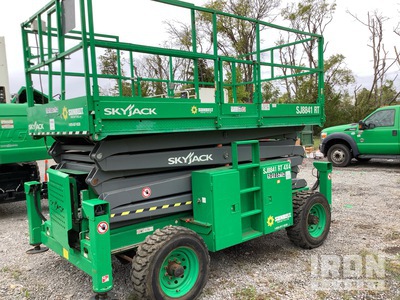 2018 Skyjack SJ8841RT Diesel 4x4 Scissor Lift