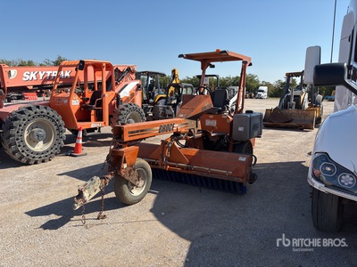Broce BW260 Self-Propelled Broom