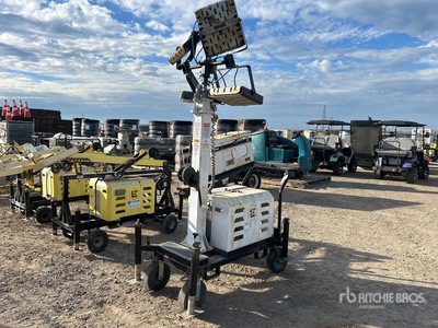2020 Lind Equipment LE980LEDV-T4 を見 Light Tower