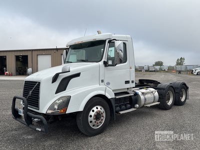 2015 Volvo VNL 6x4 3-Achs Sattelzugmaschine