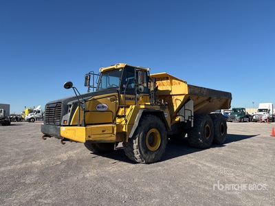 2017 Komatsu HM400-5 Knickgelenkter Muldenkipper