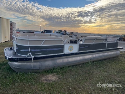 2015 Suntracker 24 ft Pontón flotador