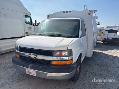 2006 Chevrolet Express 4x2 Utility Truck