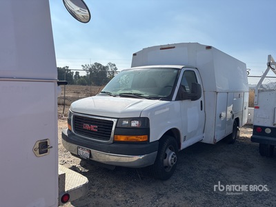 2015 GMC Savana 1500 4x2 Ciężarówka użytkowa