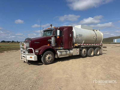 2010 Kenworth T800 8x4 Tanker Truck