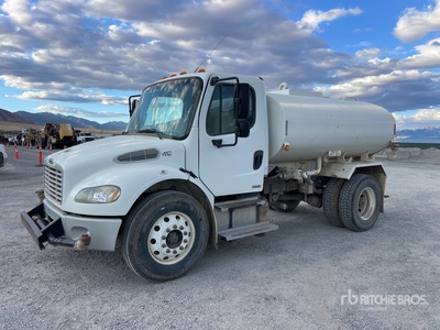2009 Freightliner M2 2000 gal 4x2 Water Truck