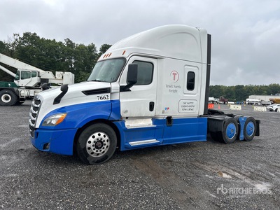 2020 Freightliner Cascadia 126 6x4 تراكتور شاحنة كابينة النوم (ثنائية المحور)