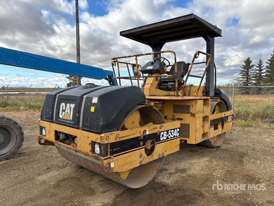 2001 Cat CB534B Rodillo Tándem (Inoperable)