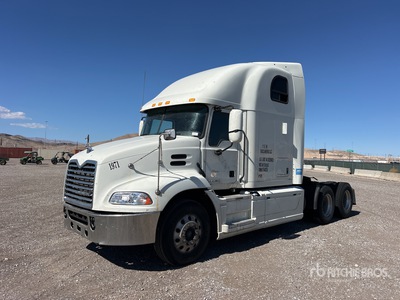 2018 Mack CXU613 6x4 Cabina con cuccetta per trattore stradale
