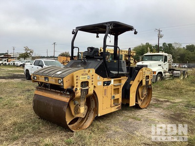 2015 Cat CB44B Tandemwalze