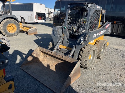 2024 John Deere 324G を見 Skid-Steer Loader