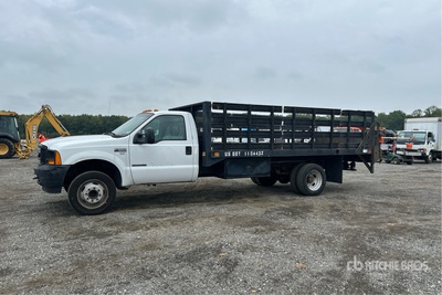 2002 Ford F-550 XL 4x2 Flatbed Truck