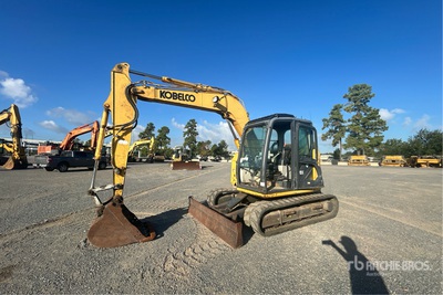 2017 Kobelco SK75 حفارة بجنزير