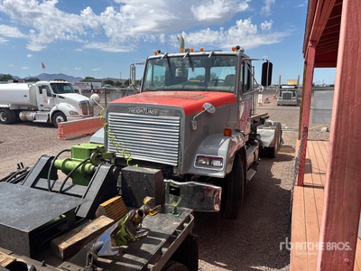 1992 Freightliner FLC 112 6x4 T/A Day Cab Truck Tractor (Inoperable)