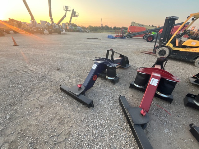 Pneumatic Fifth Wheel Wrecker Attachment (Unused) Pneumatic Fifth Wheel Wrecker Attachment (Unused)