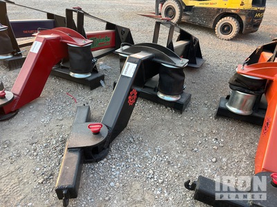Pneumatic Fifth Wheel Wrecker Attachment (Unused)