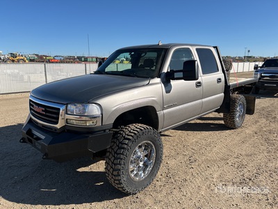2007 GMC 2500 4x4 Crew Cab Flatbed Truck