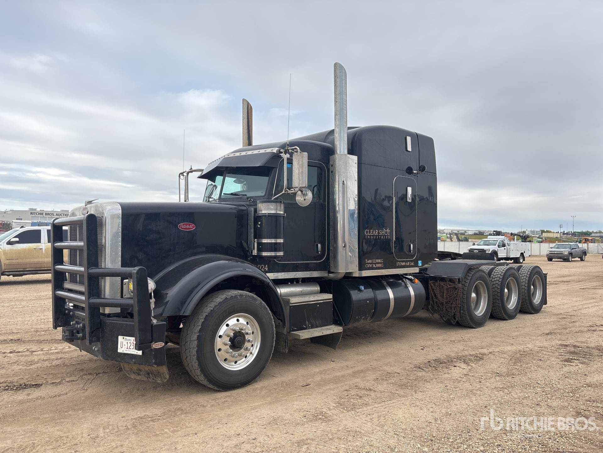 2022 Peterbilt 367 8x6 تراكتور شاحنة بسقف (ثلاثى المحور)