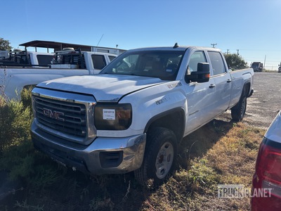 2015 GMC 2500 HD 4x2 Crew Cab Pick Up (Inoperable)