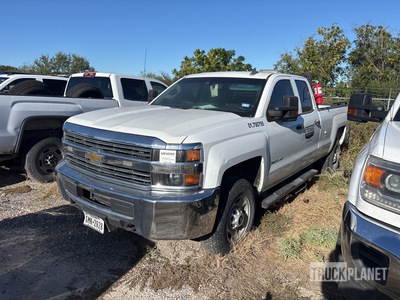 2015 Chevrolet 2500 4x2 Crew Cab بيك اب (Inoperable)