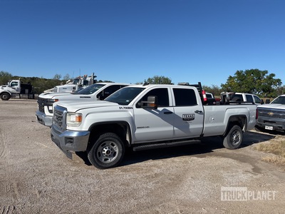 2017 GMC 2500 HD 4x2 Crew Cab Pick Up (Inoperable)