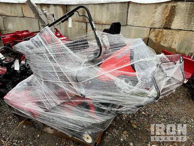 Quantity of (6) Simplicity & Toro Snow Blowers