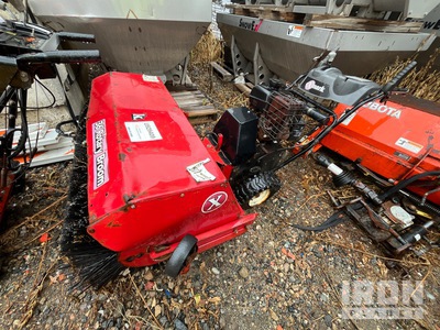 2012 Exmark BR270KC36 Walk-Behind Sweeper Attrezzatura varia da neve (Inoperable)