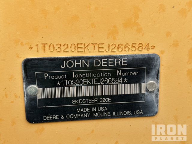 MINI CARGADOR SOBRE RUEDAS 2014 JOHN DEERE STEER