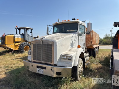 2000 Kenworth T800 6x4 Water Truck