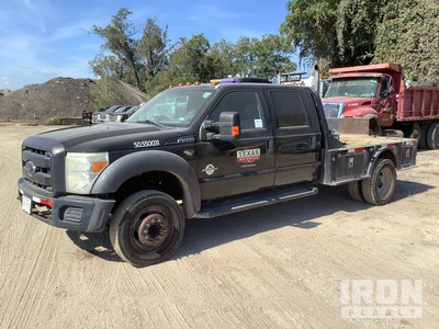 2015 Ford F-450 XL 4x2 Crew Cab Flatbed Truck