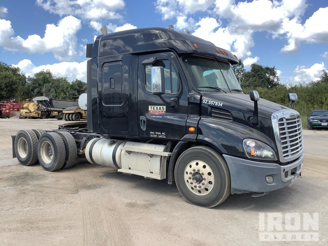 CAMIóN CAMAROTE 2016 FREIGHTLINER