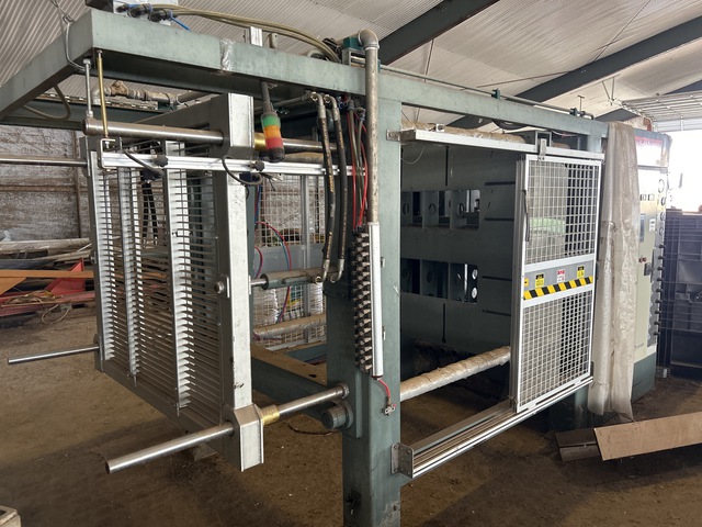 2013 HangZhou Fangyuan Plastics Machinery Co. Ltd SPZ 1400E Electric Automatic EPS Shape Moulding Press