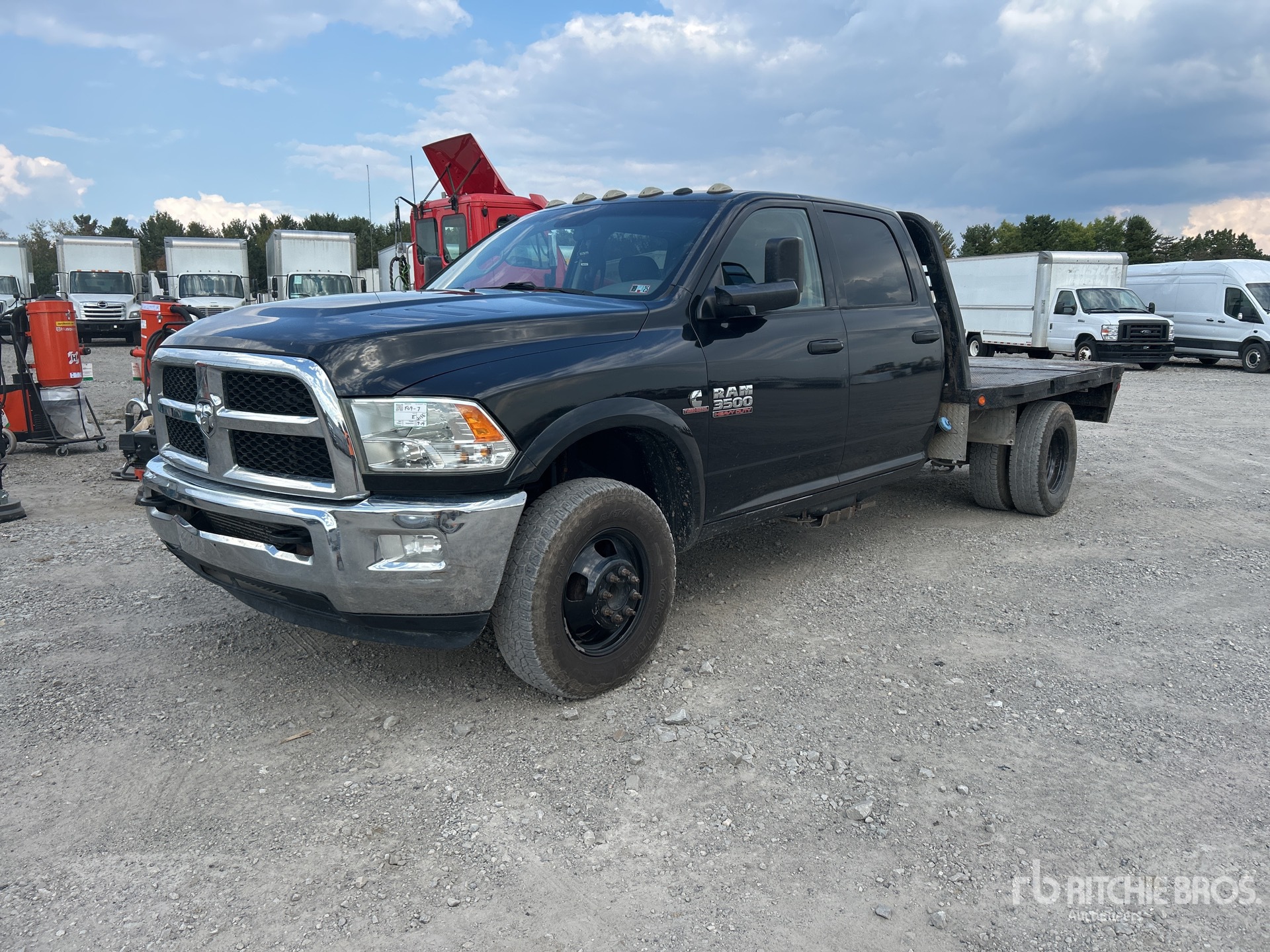 2017 Ram 3500 4x4 Crew Cab Flatbed Truck