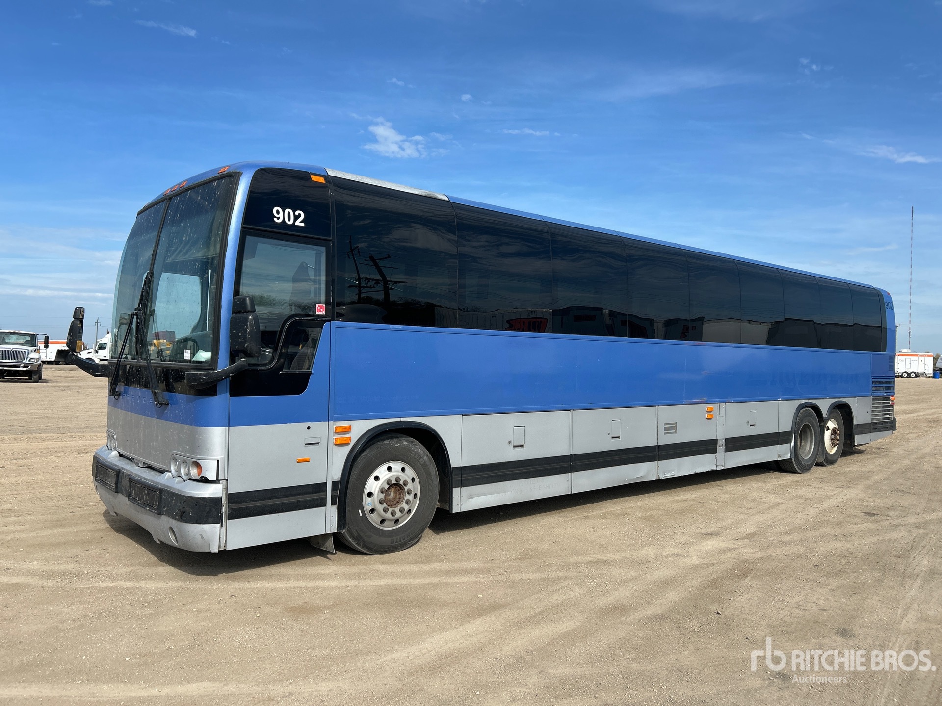 2006 Prevost H3-45 Bus