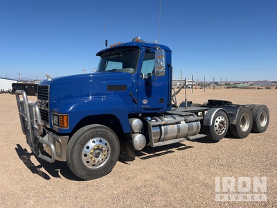 2009 Mack Pinnacle 6x4 3-Achs Sattelzugmaschine