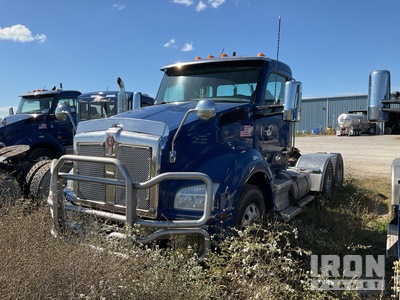 2019 Kenworth T880 6x4 T/A Day Cab Truck Tractor