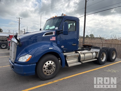 2020 Kenworth T680 6x4 T/A Day Cab Truck Tractor