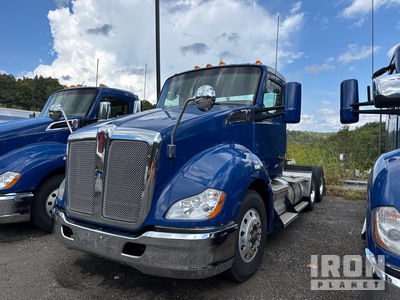 2015 Kenworth T680 6x4 T/A Day Cab Truck Tractor