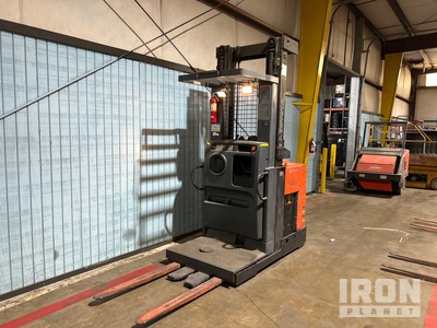 Toyota 7BPUE15 3000 lb Order Picker