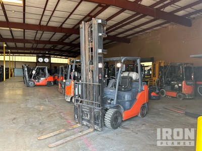 2014 (unverified) Toyota 8FGC35U 6170 lb Forklift