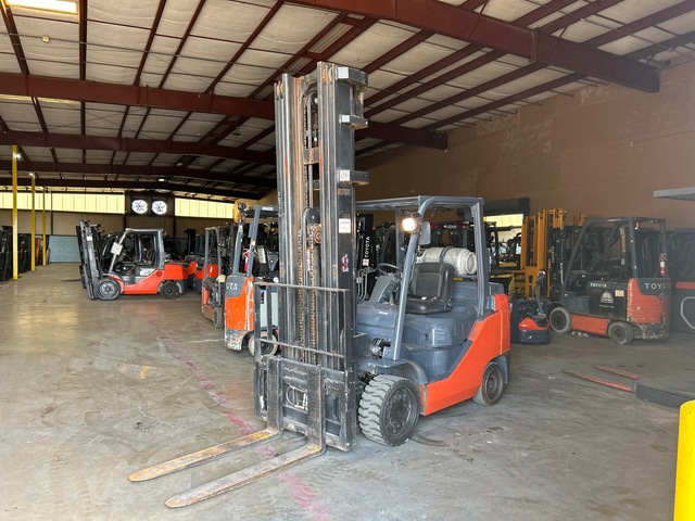 2014 Toyota 8FGC35U 6170 lb Cushion Tire Forklift 2014 Toyota 8FGC35U 6170 lb Cushion Tire Forklift