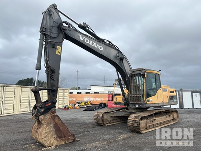 2016 Volvo EC220 DL Tracked Excavator