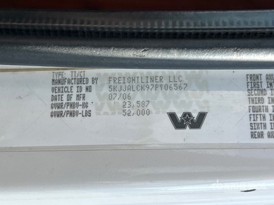 2007 Western Star 4900FA T/A Sleeper Truck Tractor