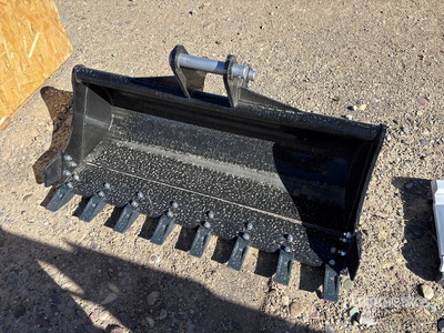 48 in Digging Excavator Bucket