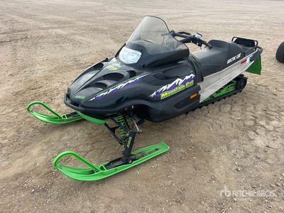 2000 Arctic Cat 800 Mountain Cat Snowmobile