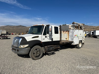 2006 International 4300 4x2 Extended Cab Service Truck